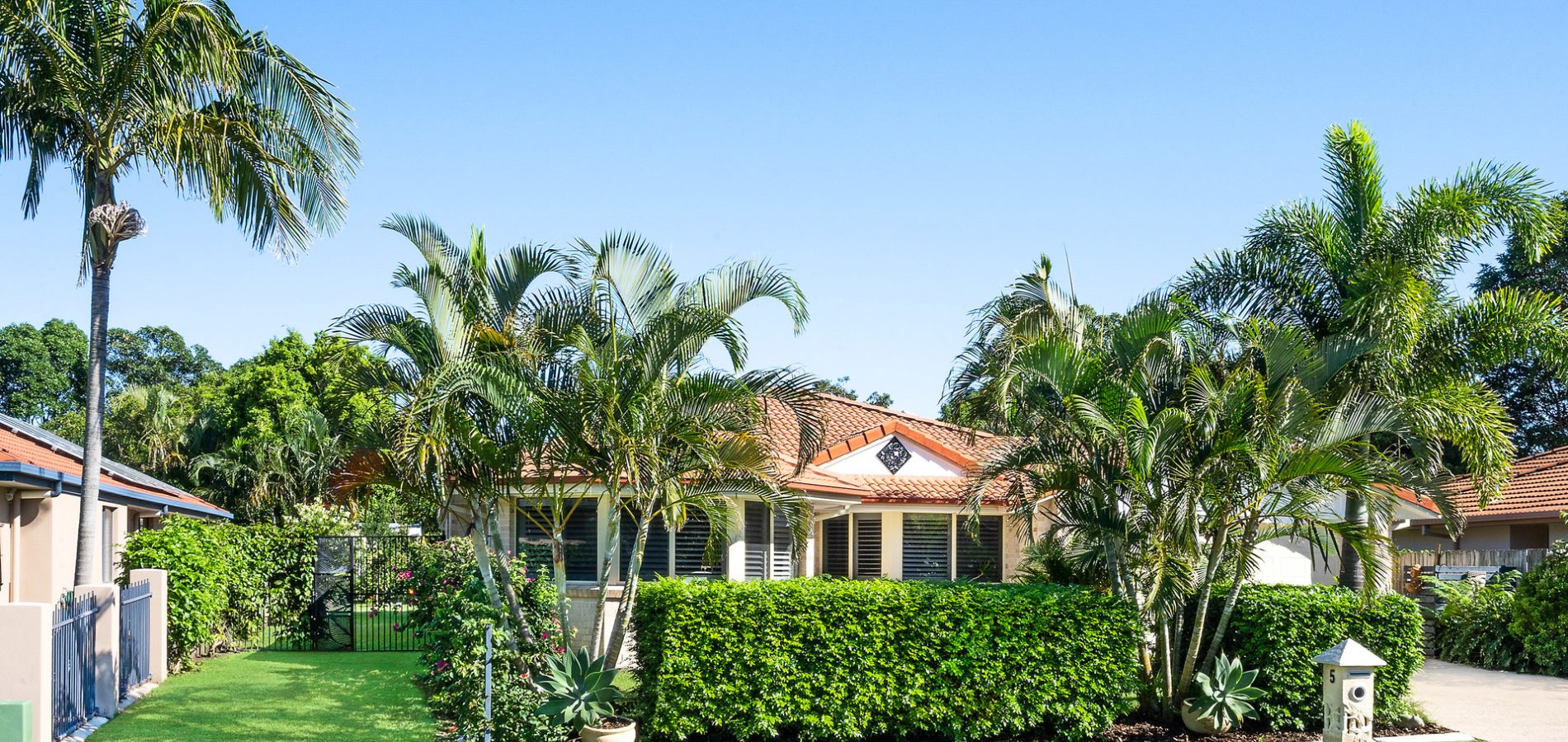 Sold - 5 Endeavour Crescent - New Property in Pelican Waters - Real Estate by Yolanda Williams