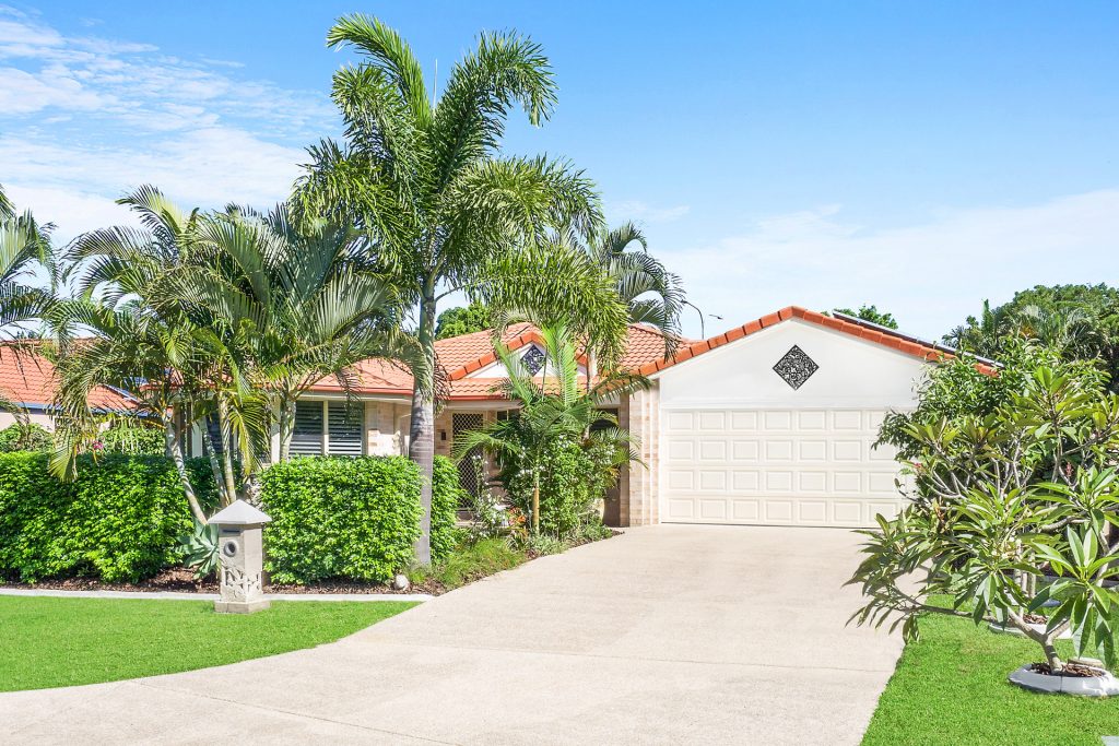 Sold - 5 Endeavour Crescent - New Property in Pelican Waters - Real Estate by Yolanda Williams
