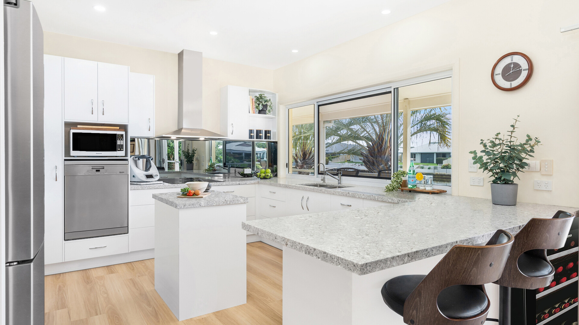 12 Tamala Court, Bongaree QLD 4507 - photo 5