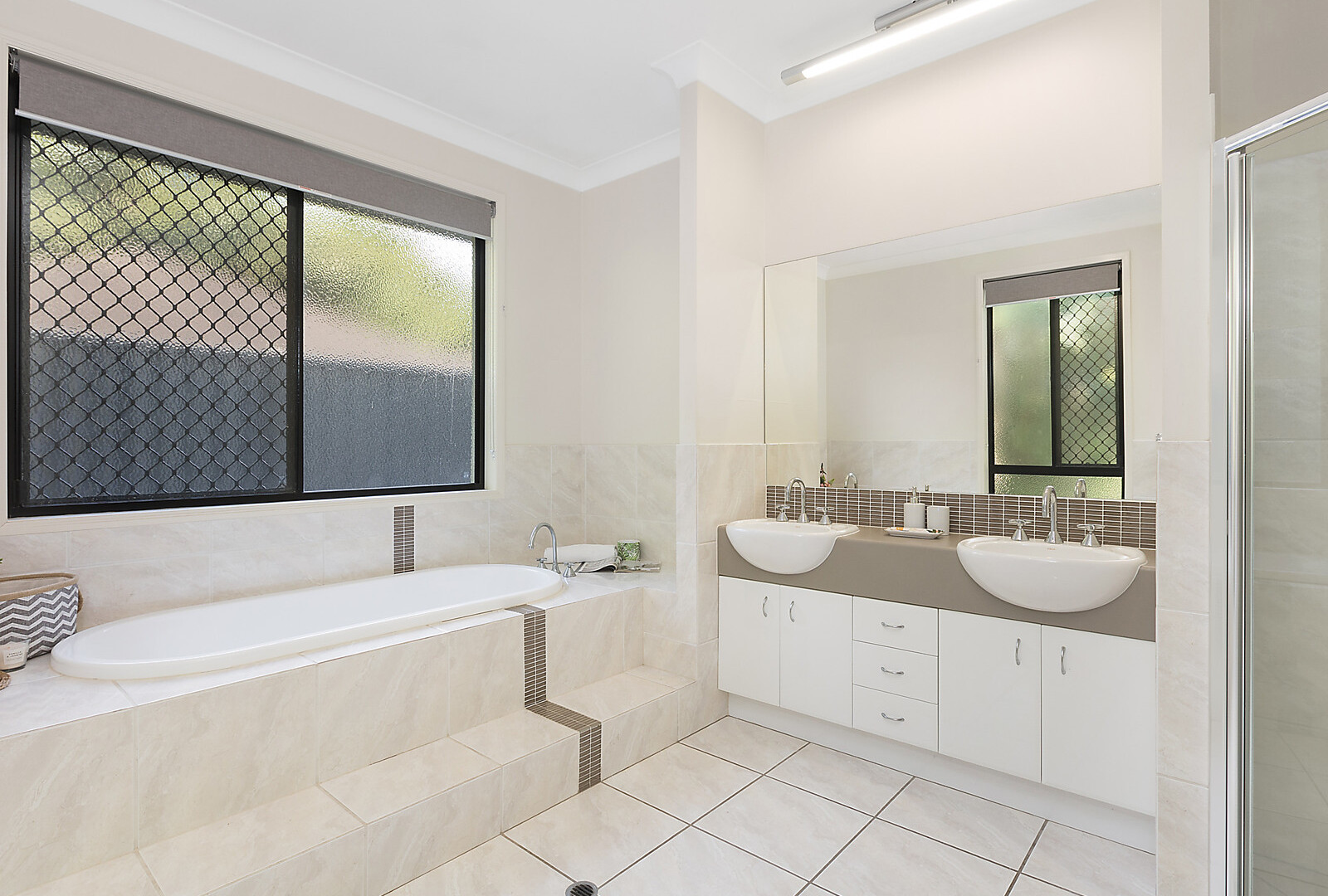 15 Evergreen Avenue, Palmwoods QLD 4555 - photo 12