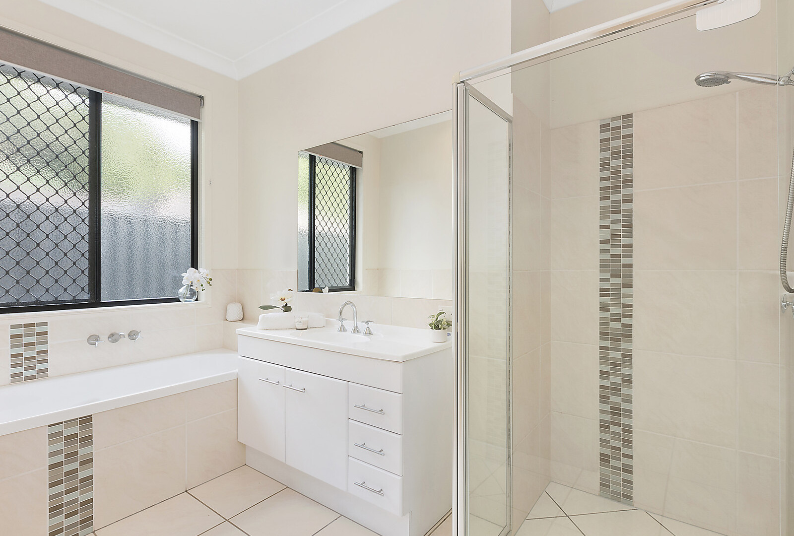 15 Evergreen Avenue, Palmwoods QLD 4555 - photo 14
