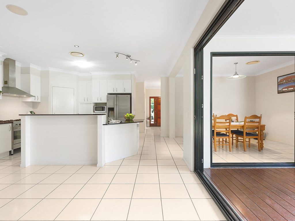 15 Evergreen Avenue, Palmwoods QLD 4555 - photo 4
