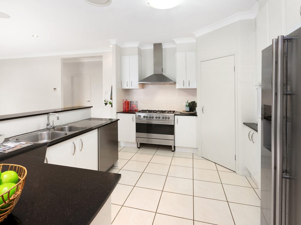 15 Evergreen Avenue, Palmwoods QLD 4555 - photo 5