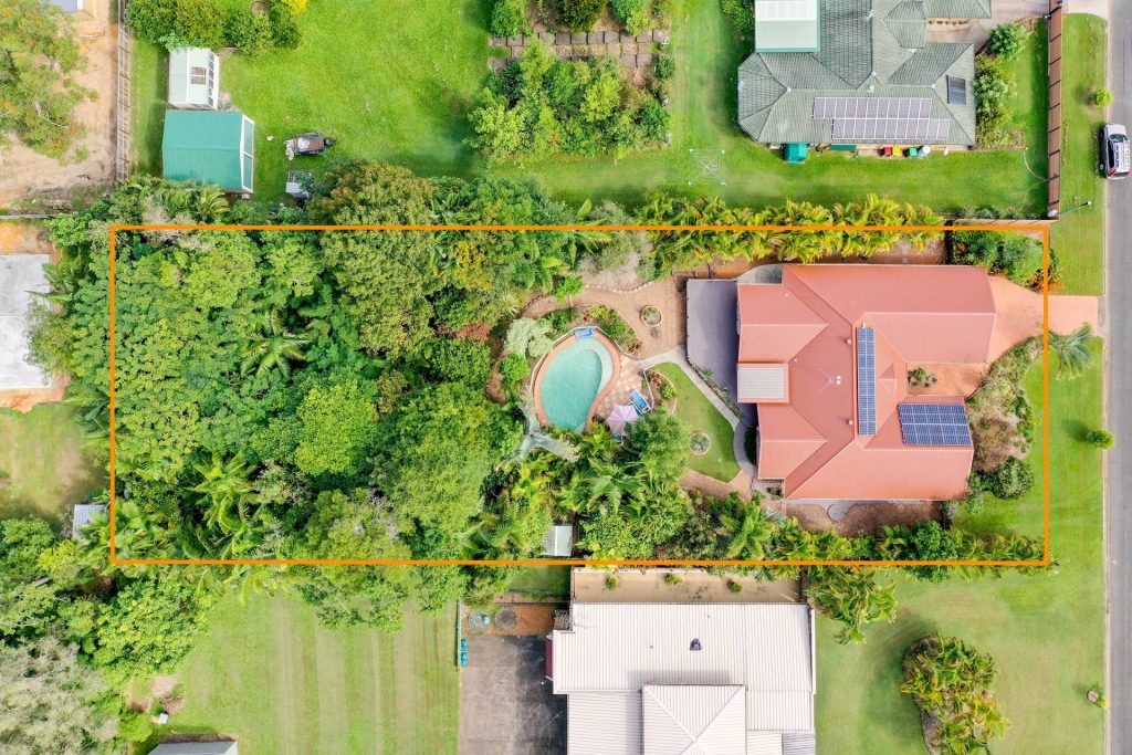 24 Ridgemount Place, Glass House Mountains QLD 4518 - photo 2