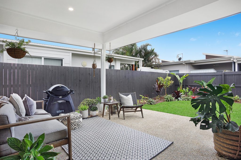 27 Chestnut Crescent, Caloundra West QLD 4551 - photo 3