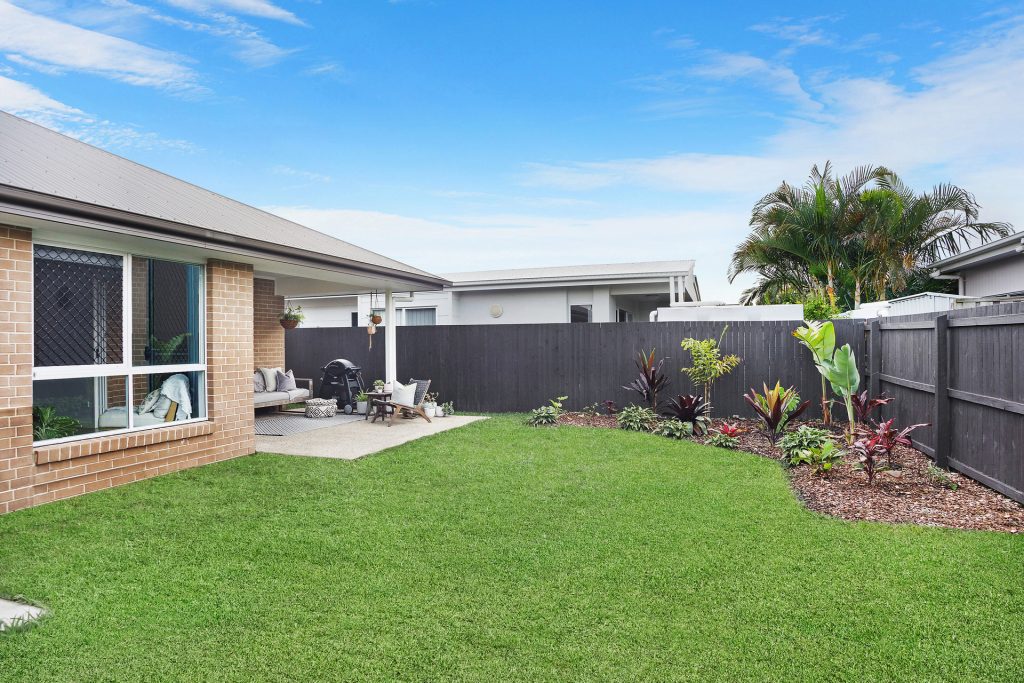 27 Chestnut Crescent, Caloundra West QLD 4551 - photo 4