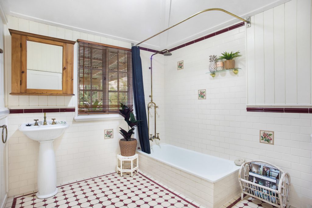 28 Barrs Road, Glass House Mountains QLD 4518 - photo 10