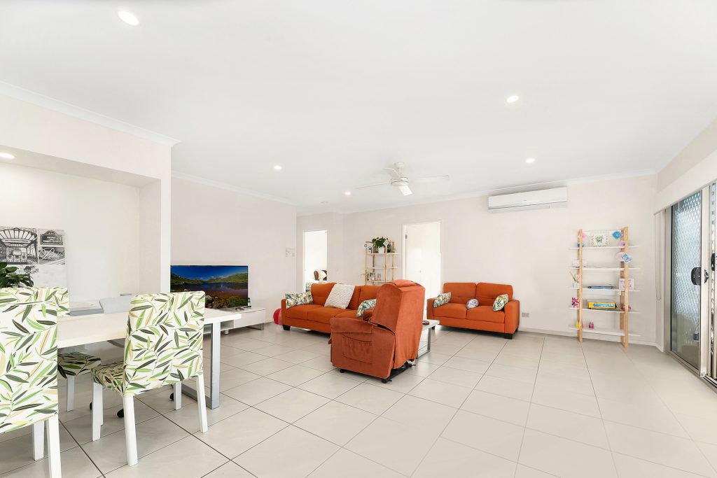 1/1 Steve Lane, Baringa QLD 4551 - photo 5