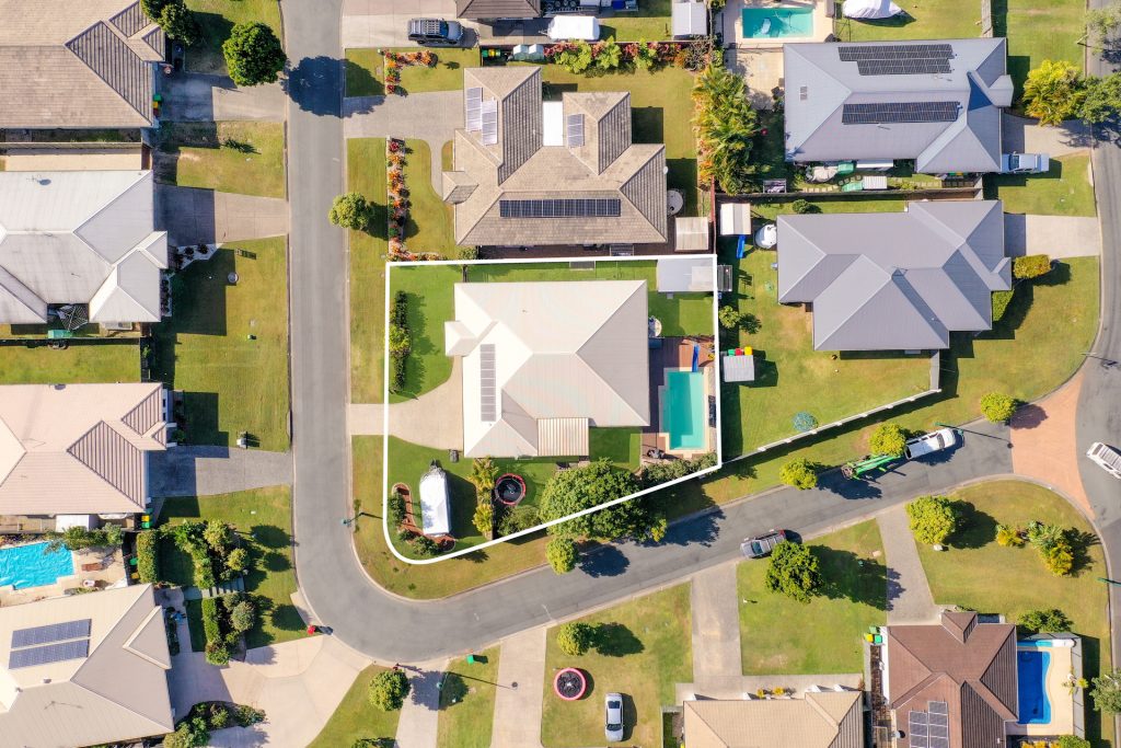 8 Silvereye Circuit, Beerwah QLD 4519 - photo 13