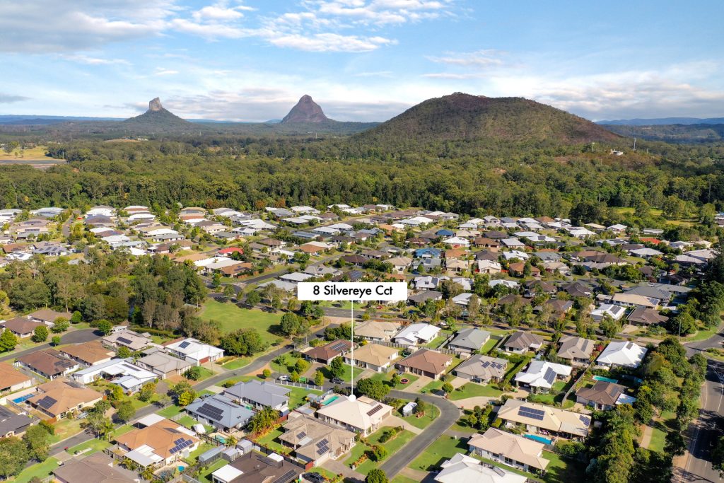 8 Silvereye Circuit, Beerwah QLD 4519 - photo 15