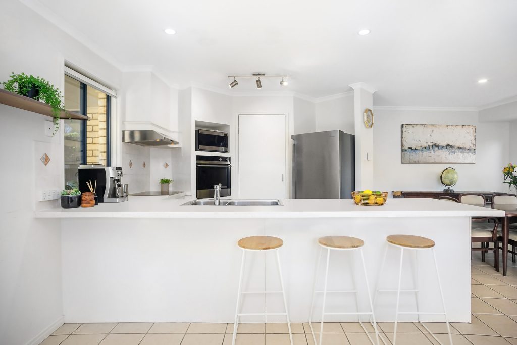 2 Layt Court, Landsborough QLD 4550 - photo 2
