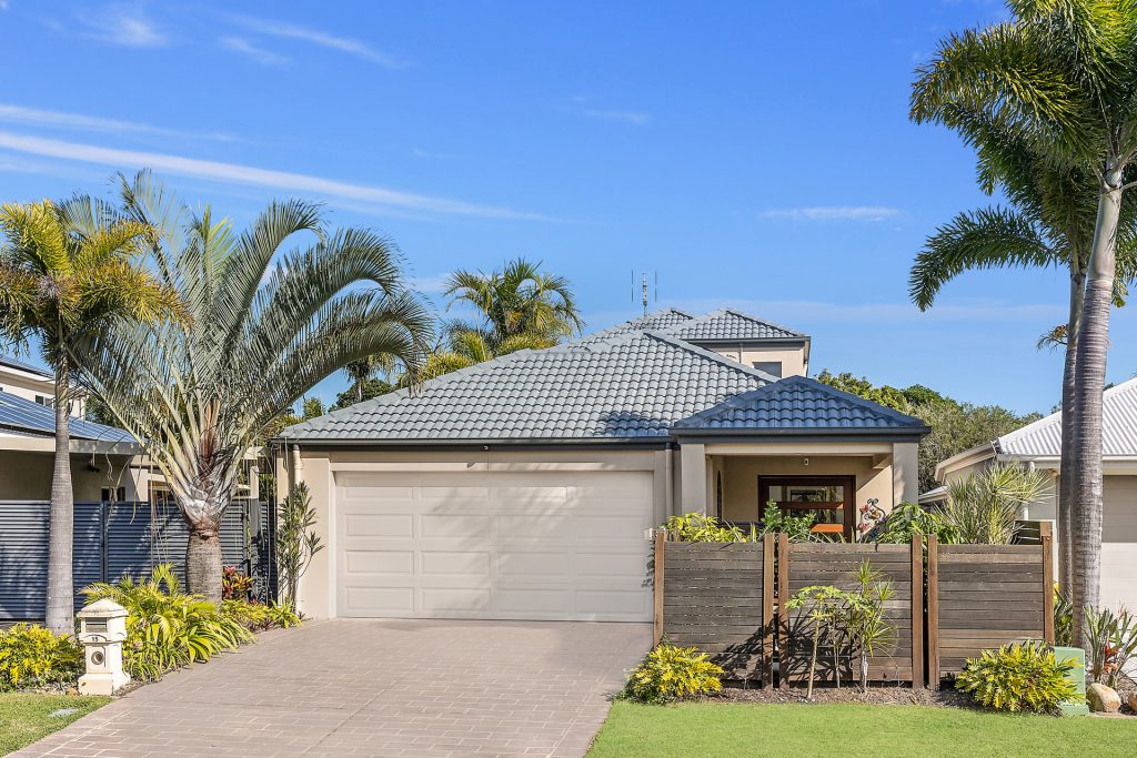 15 Maldives Place, Kawana Island QLD 4575 - photo 17