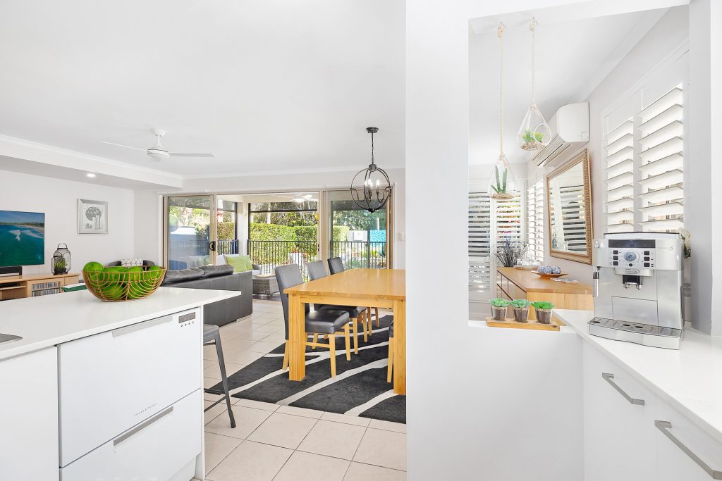 15 Maldives Place, Kawana Island QLD 4575 - photo 4