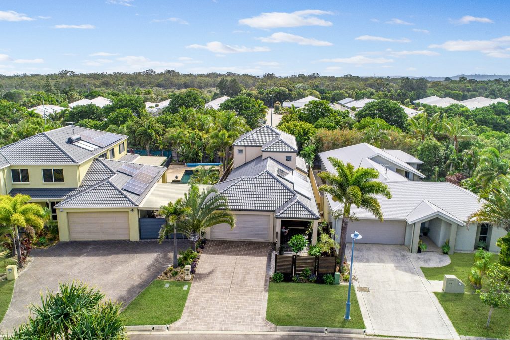 15 Maldives Place, Kawana Island QLD 4575 - photo 9