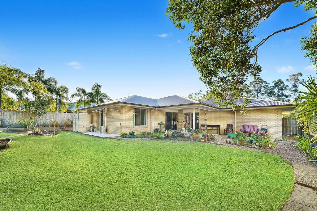 16 Elouera Close, Landsborough QLD 4550 - photo 12