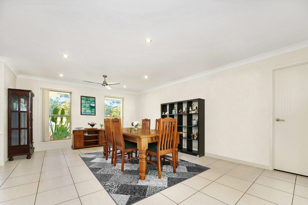 16 Elouera Close, Landsborough QLD 4550 - photo 3