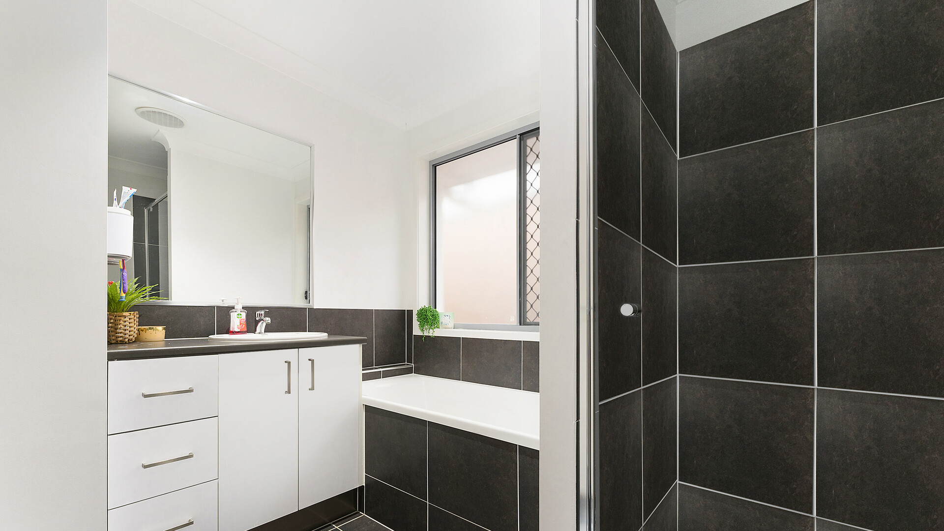22 Apple Crescent, Caloundra West QLD 4551 - photo 7