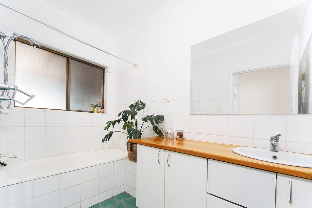 2 Hempstock Street, Glass House Mountains QLD 4518 - photo 6
