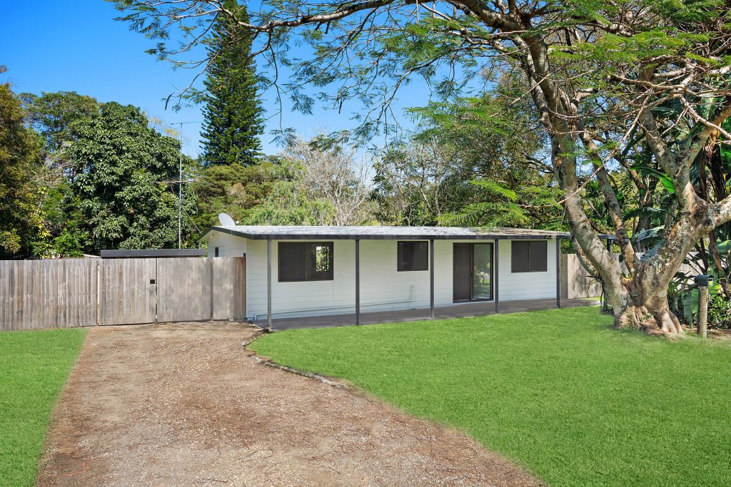 13 Coochin Hills Drive, Beerwah QLD 4519 - photo 2