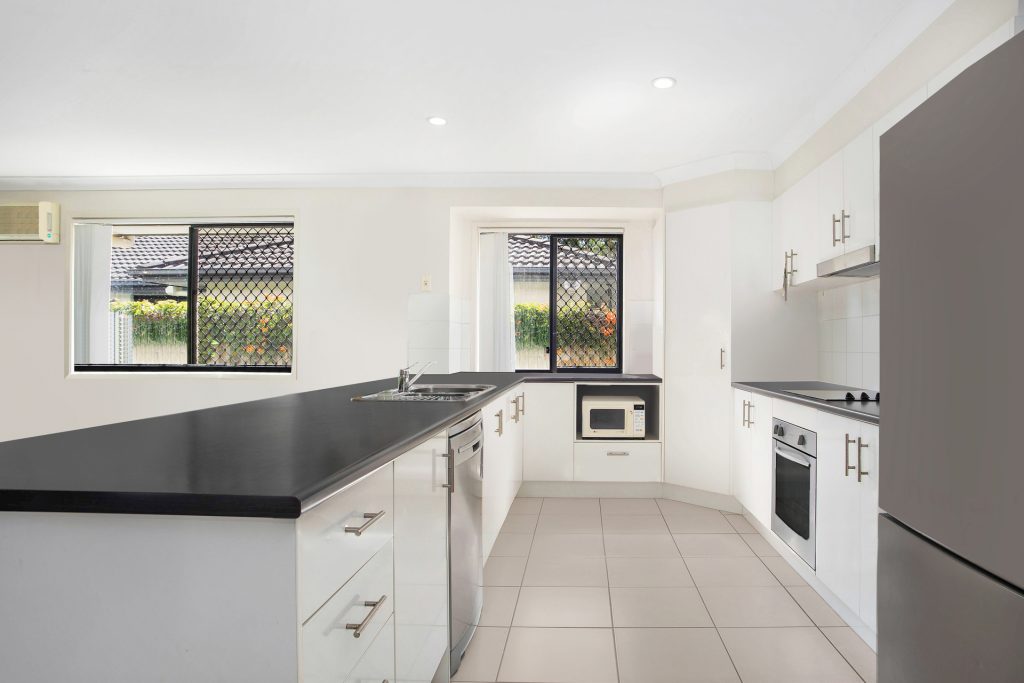18 Whistler Place, Beerwah QLD 4519 - photo 2
