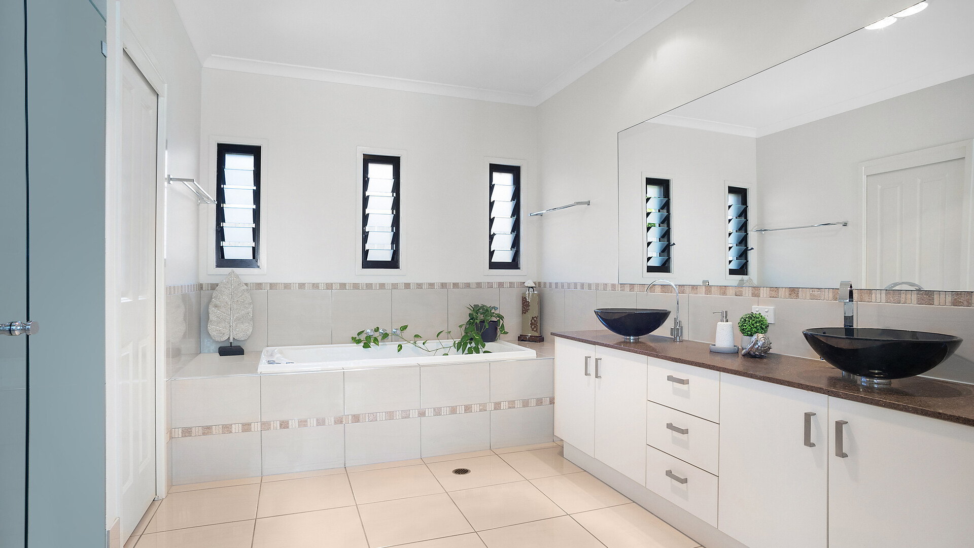 54 Kurrajong Crescent, Meridan Plains QLD 4551 - photo 10