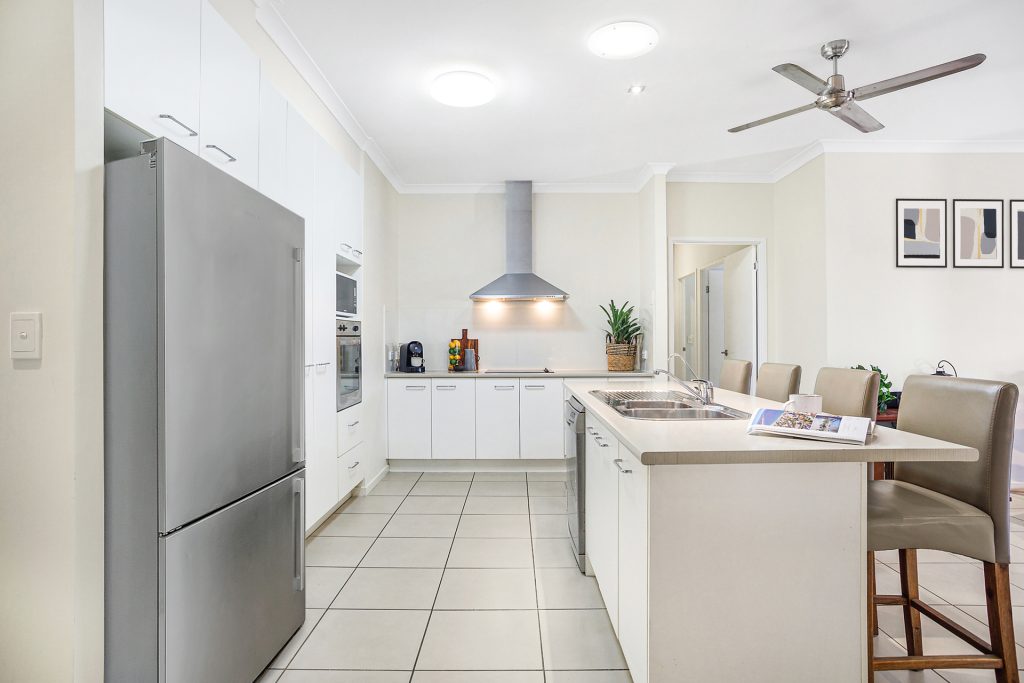 6 Mangrove Street, Beerwah QLD 4519 - photo 3