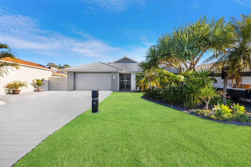 14 Whitehaven Place, Banksia Beach QLD 4507 - photo 4