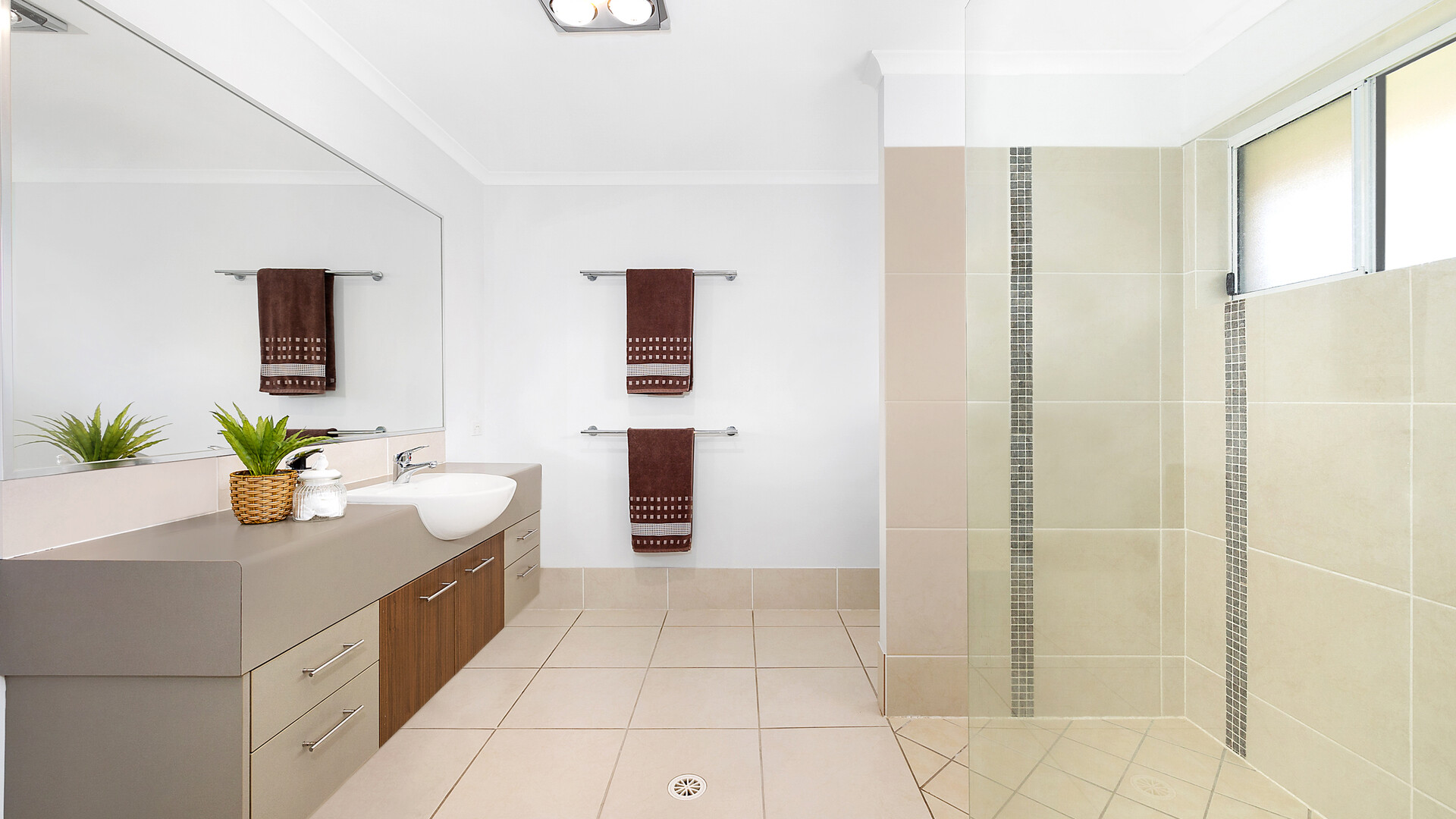 Sold - 28 Undanbi Place - New Property in Pelican Waters - Real Estate by Yolanda Williams