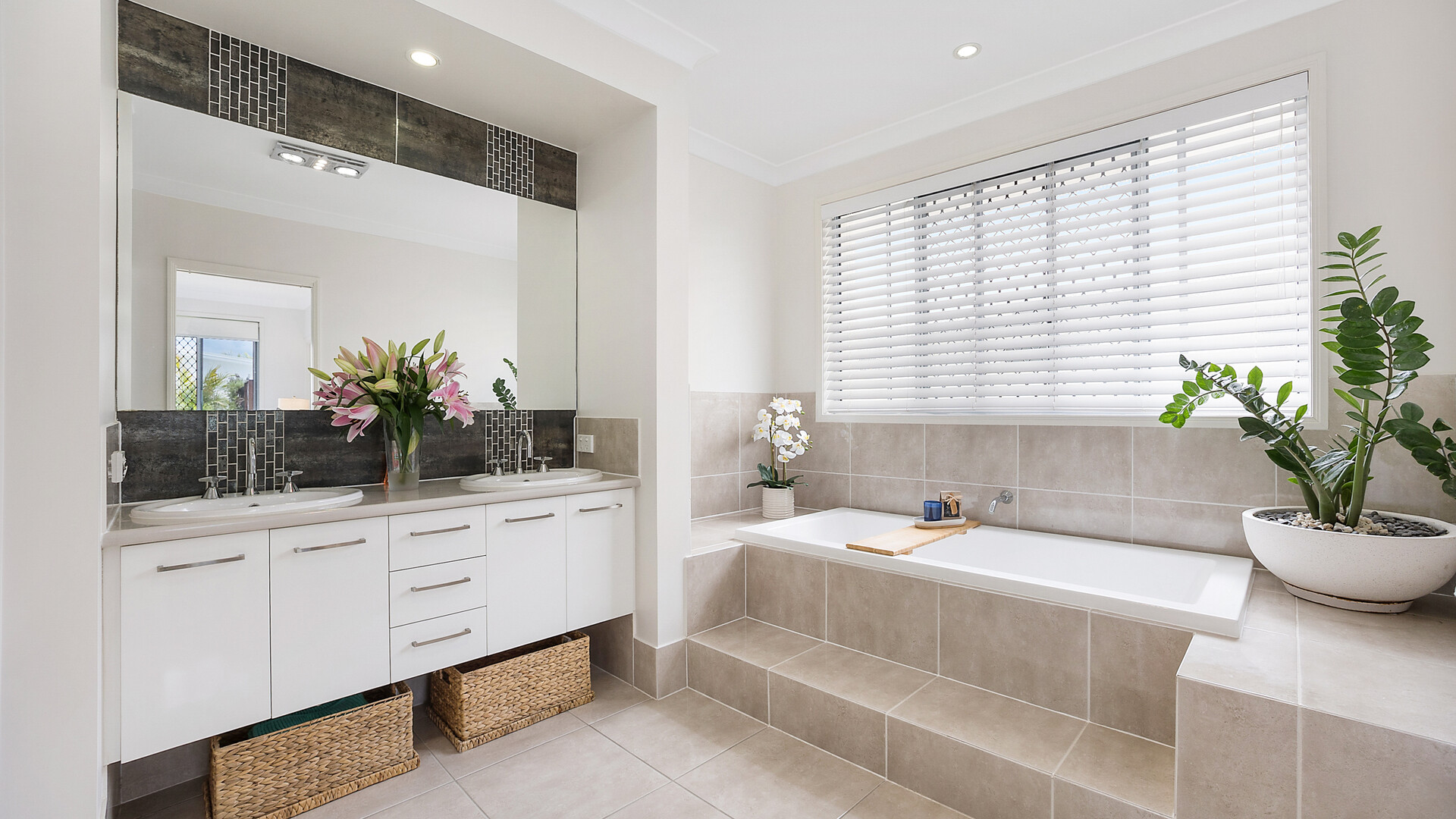Sold - 11 Deep Water Circuit - New Property in Pelican Waters - Real Estate by Yolanda Williams