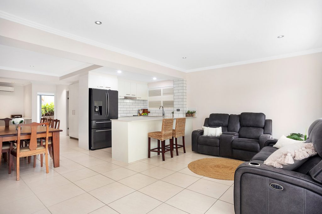 13 Teranna Street, Battery Hill QLD 4551 - photo 9