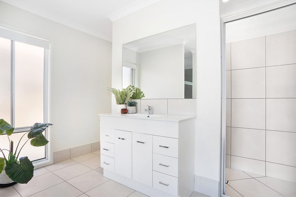 6 Dunnottar Court, Glass House Mountains QLD 4518 - photo 9