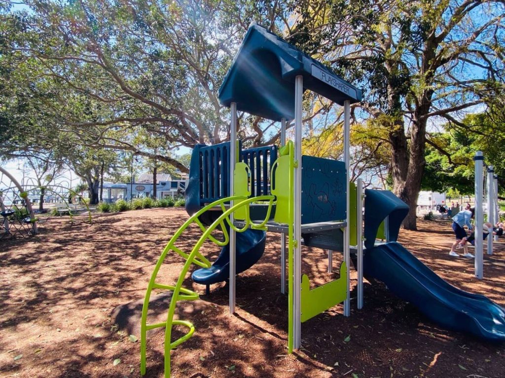 2/7 Hall Avenue, Bongaree QLD 4507 - photo 9