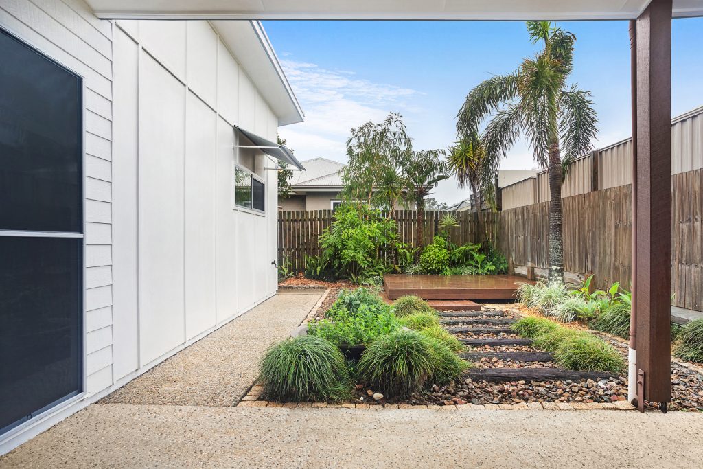 42 Kurrajong Crescent, Meridan Plains QLD 4551 - photo 4