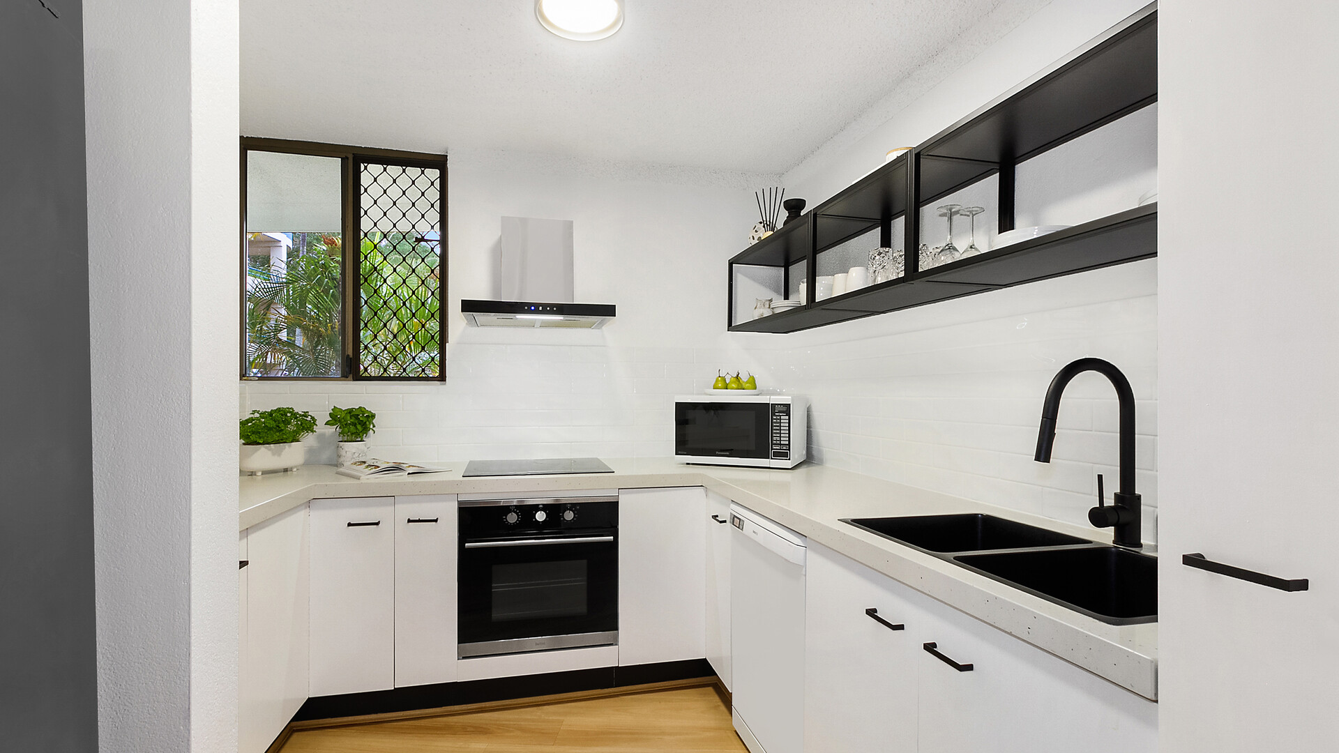 6/21-29 Toorbul Street, Bongaree QLD 4507 - photo 2