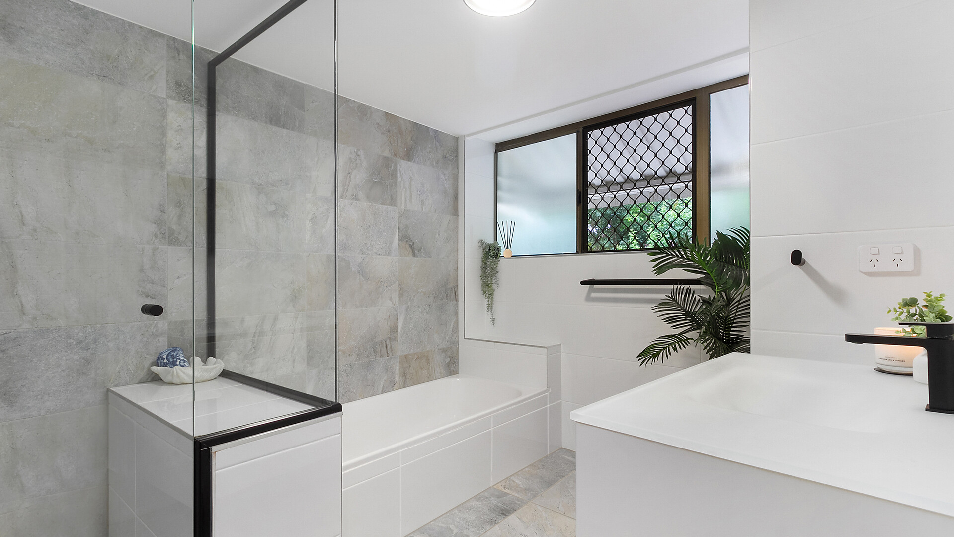6/21-29 Toorbul Street, Bongaree QLD 4507 - photo 9