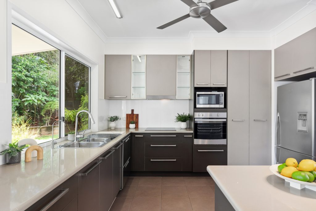 15 Allan Avenue, Glass House Mountains QLD 4518 - photo 4