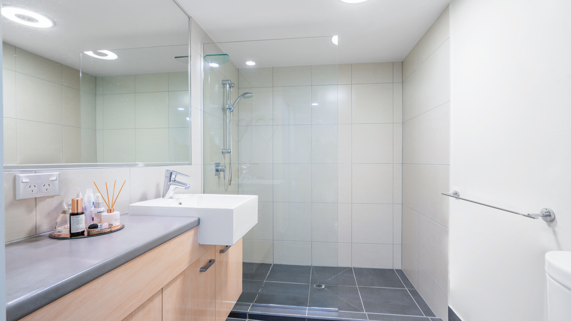 16/57 Grand Parade, Kawana Island QLD 4575 - photo 12