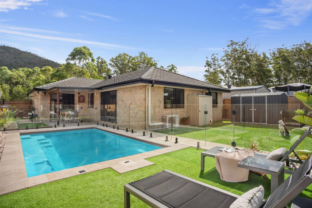 52 Palmerston Crescent, Beerwah QLD 4519 - photo 2