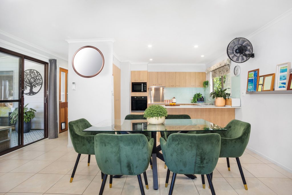 14 Gympie Street North, Landsborough QLD 4550 - photo 4