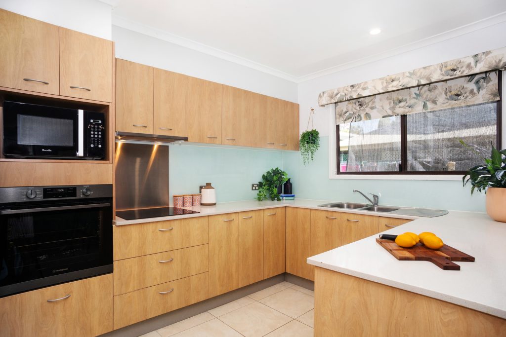 14 Gympie Street North, Landsborough QLD 4550 - photo 5