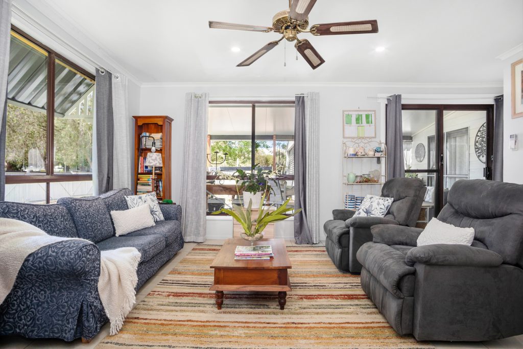 14 Gympie Street North, Landsborough QLD 4550 - photo 6