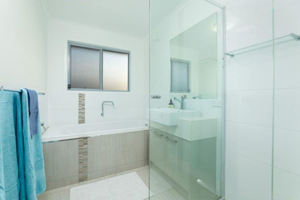 32 Cooinda Place, Glass House Mountains QLD 4518 - photo 11