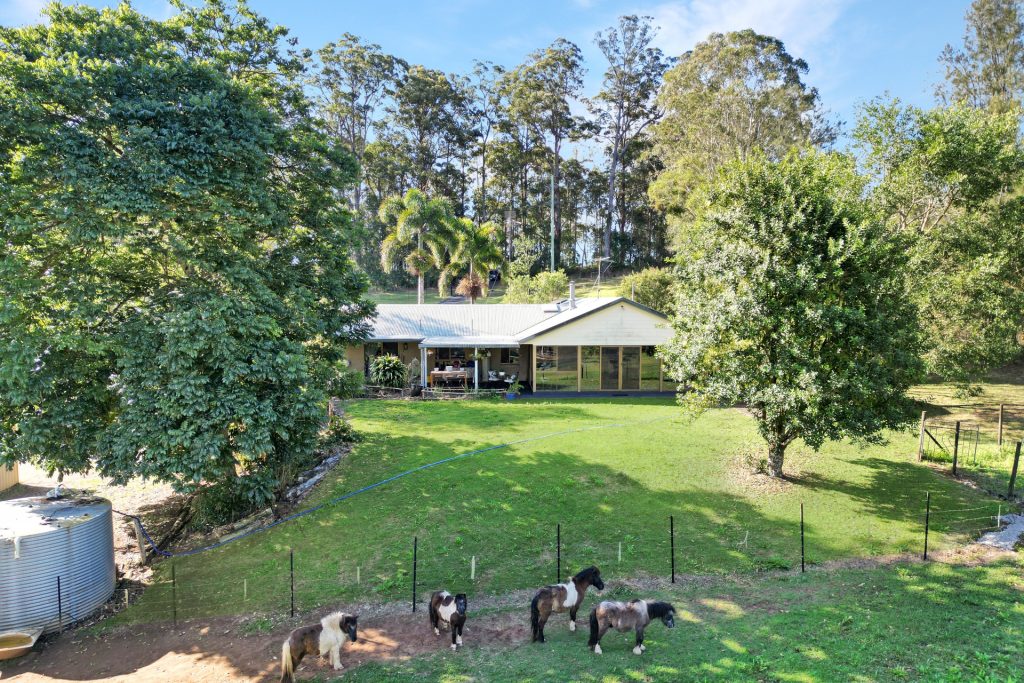 139 Commissioners Flat Road, Peachester QLD 4519 - photo 3