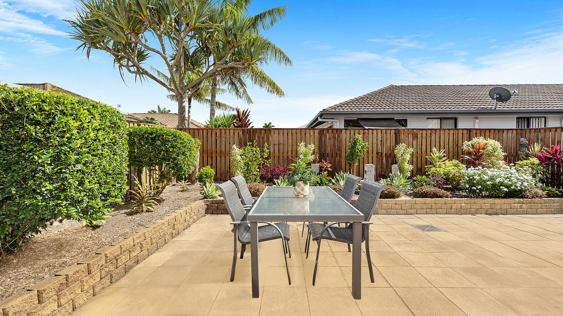 27 Liekefett Way, Little Mountain QLD 4551 - photo 4