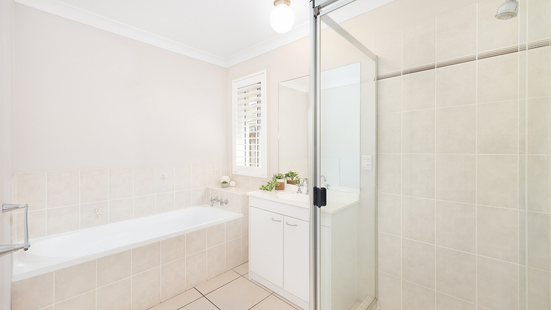 27 Liekefett Way, Little Mountain QLD 4551 - photo 7