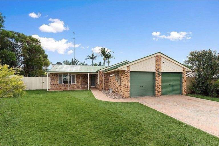 34 Riflebird Avenue, Aroona