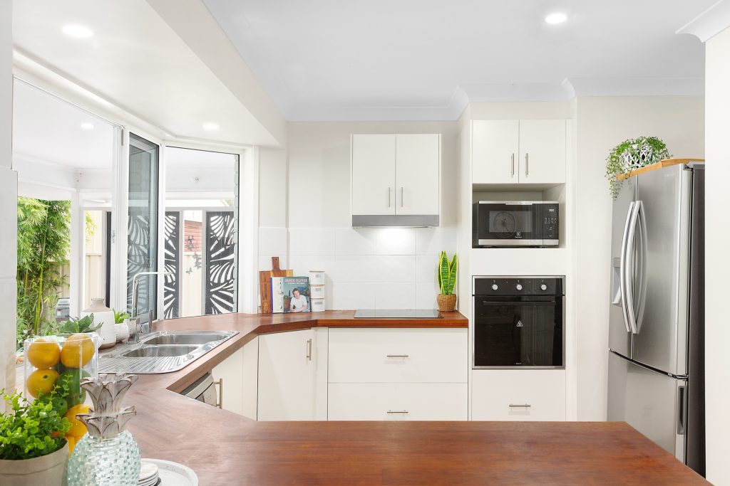 18 Dana Close, Glass House Mountains QLD 4518 - photo 3