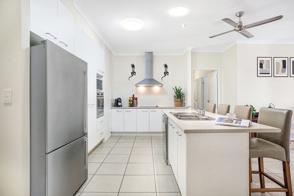 6 Mangrove Street, Beerwah QLD 4519 - photo 3