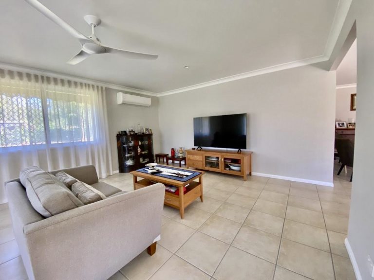 38 Allan Avenue, Glass House Mountains QLD 4518 - photo 4