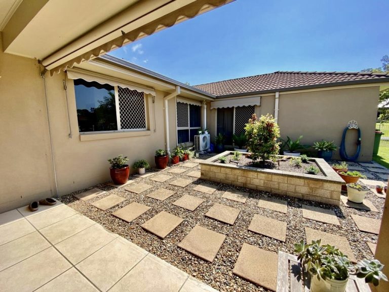 38 Allan Avenue, Glass House Mountains QLD 4518 - photo 10